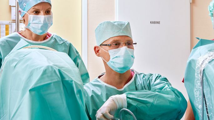 Dr. Ludwig Urologie Im OP 04 C0a8843 L Vorschaubild