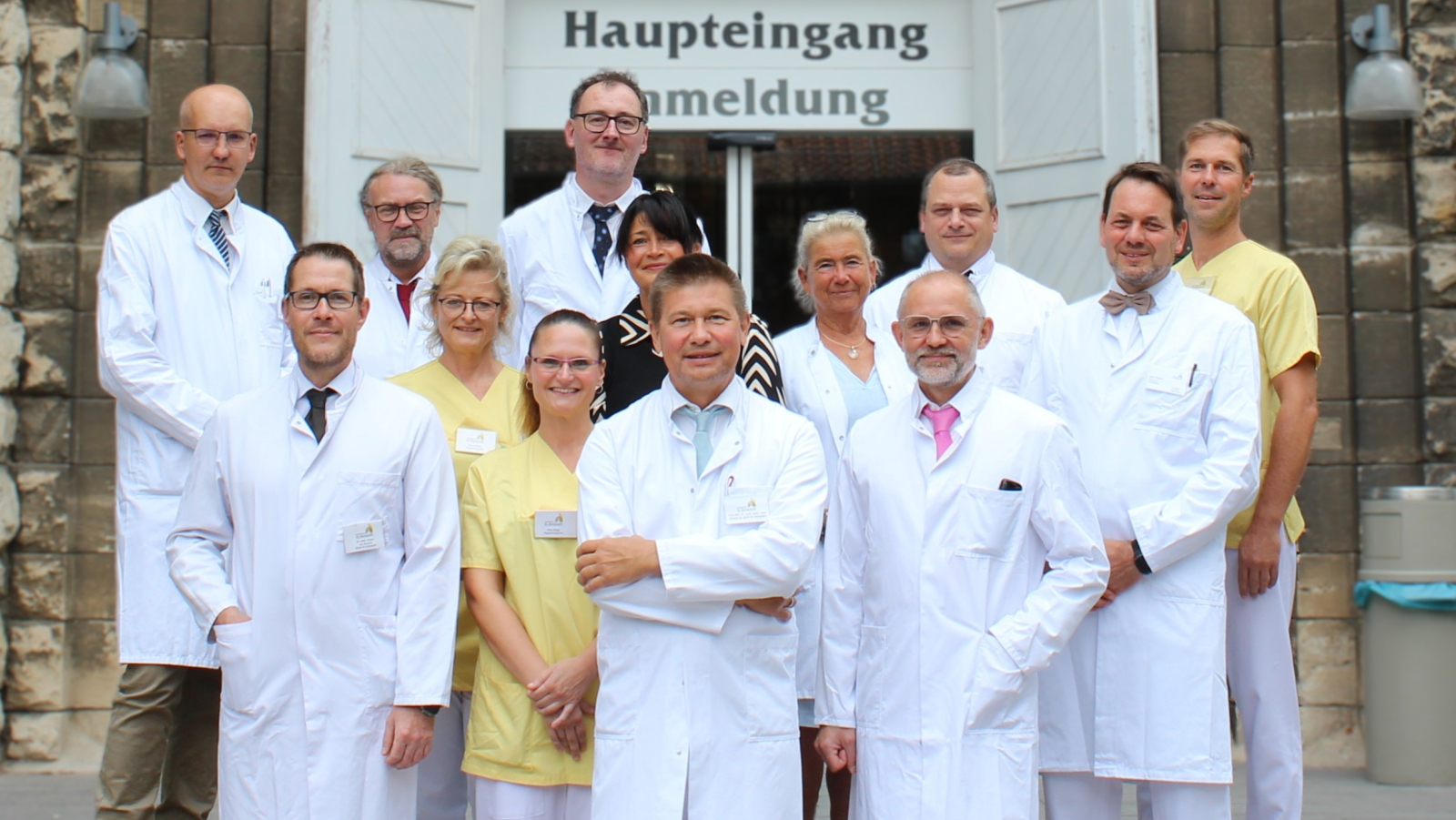 Gruppenfoto Ortho 2026 Draußen (4)