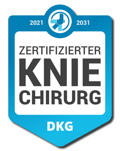 Auf dem Foto ist das Zertifikat der Deutschen Kniegesellschaft in den Farben Blau und Schwarz abgebildet als Siegel. 
