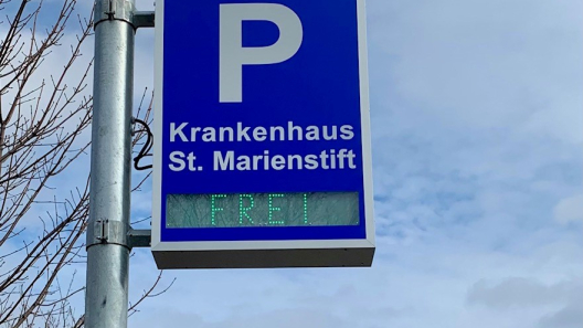 Parkplatz Einfahrt zum Parkplatz