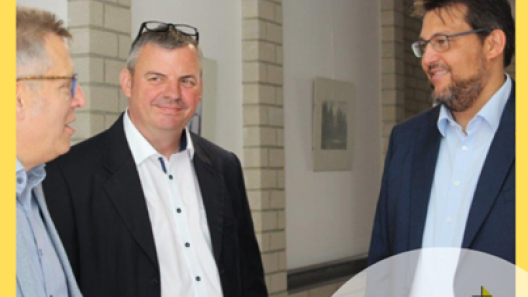 Politiker T. Krull zu Besuch in der Geschäftsführung